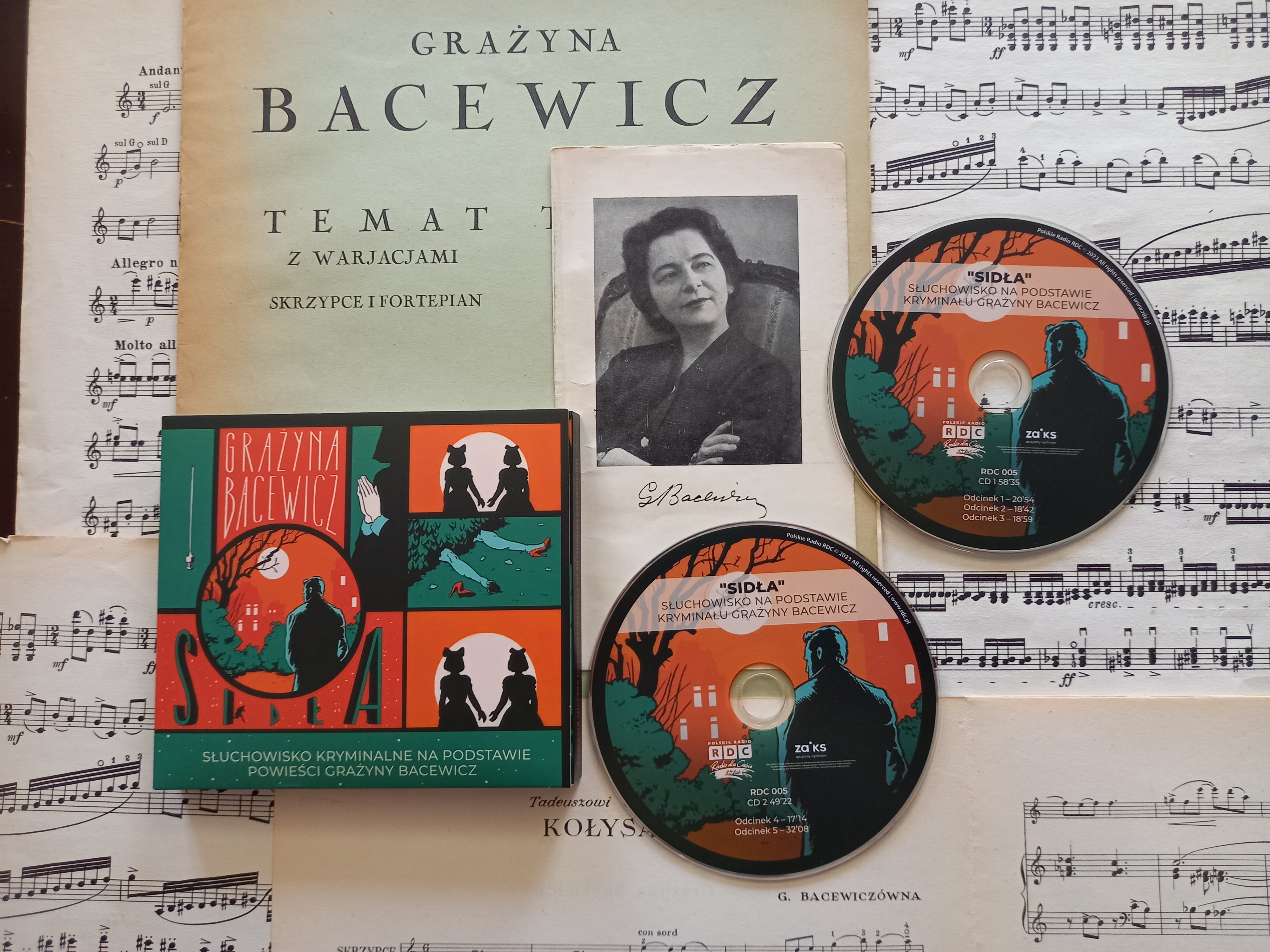 Sidła - a photo of the cover. In the background a score by Grażyna Bacewicz